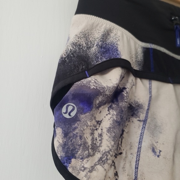 Lululemon Speed Up Short Milky Way Galaxy Blue Cream Black sz 2 - Picture 6 of 7